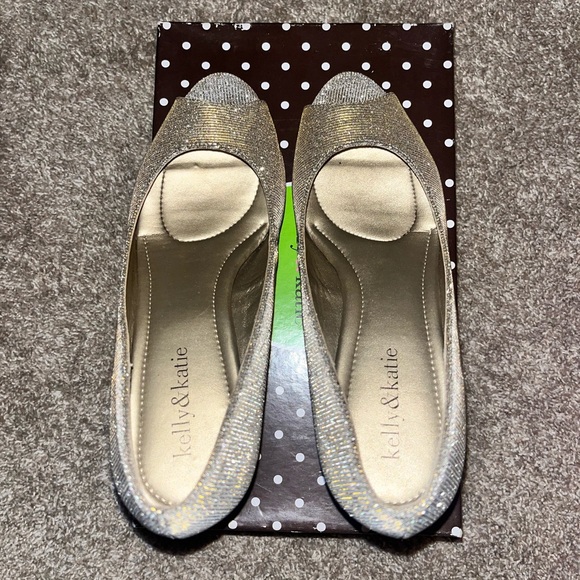 Kelly and Katie sparkly heels - Picture 3 of 3